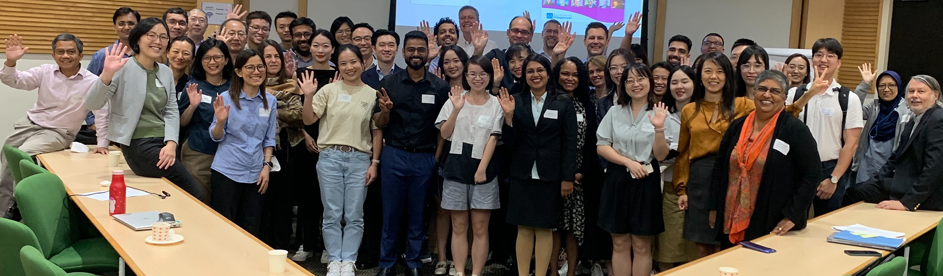SmilingdiversegroupofPDWattendees
