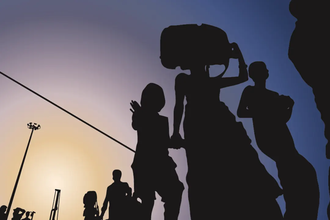 Migrant workers return home